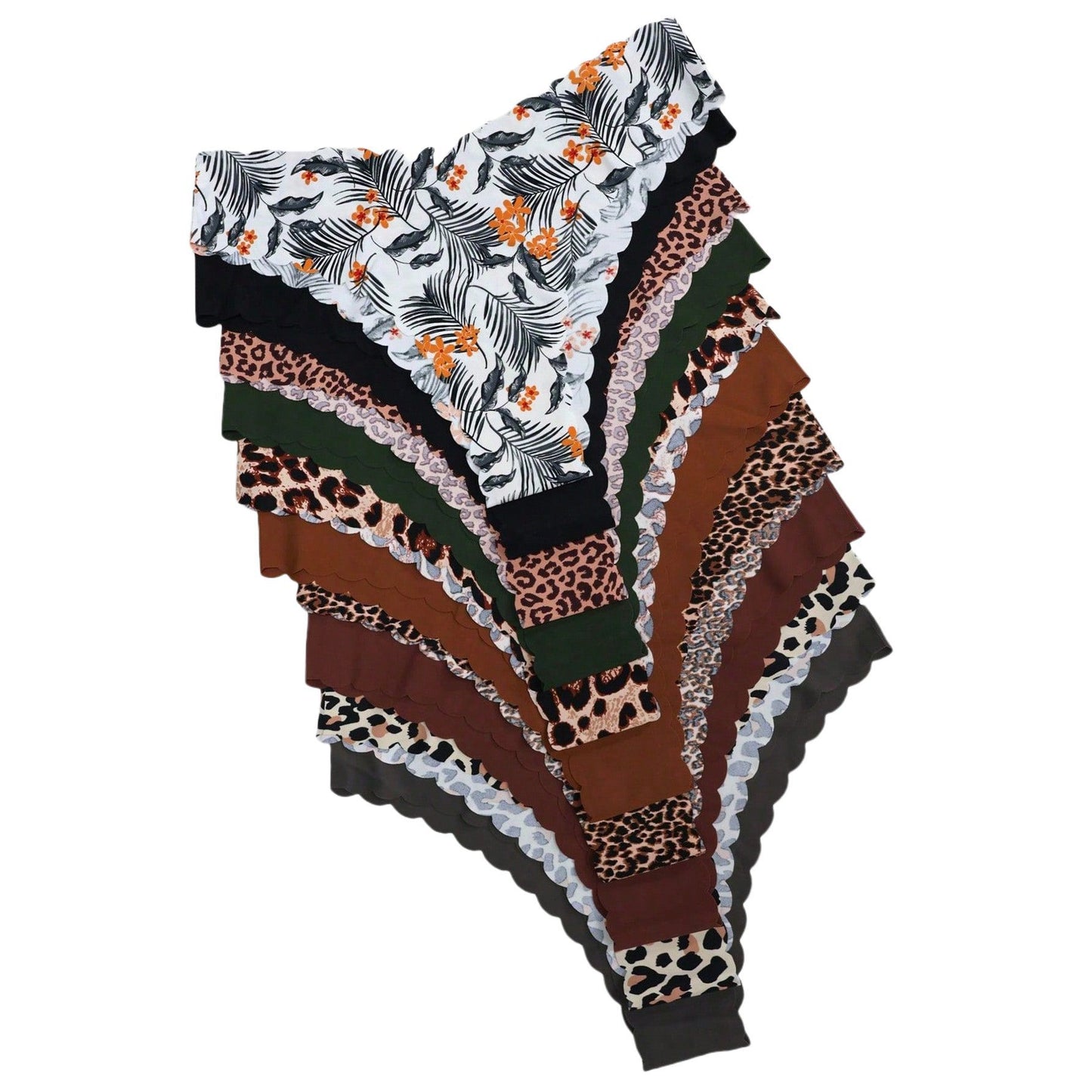 Printed base with wave-shaped edges and triangular-shaped underwear