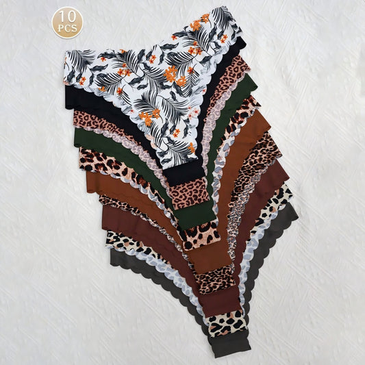 Printed base with wave-shaped edges and triangular-shaped underwear